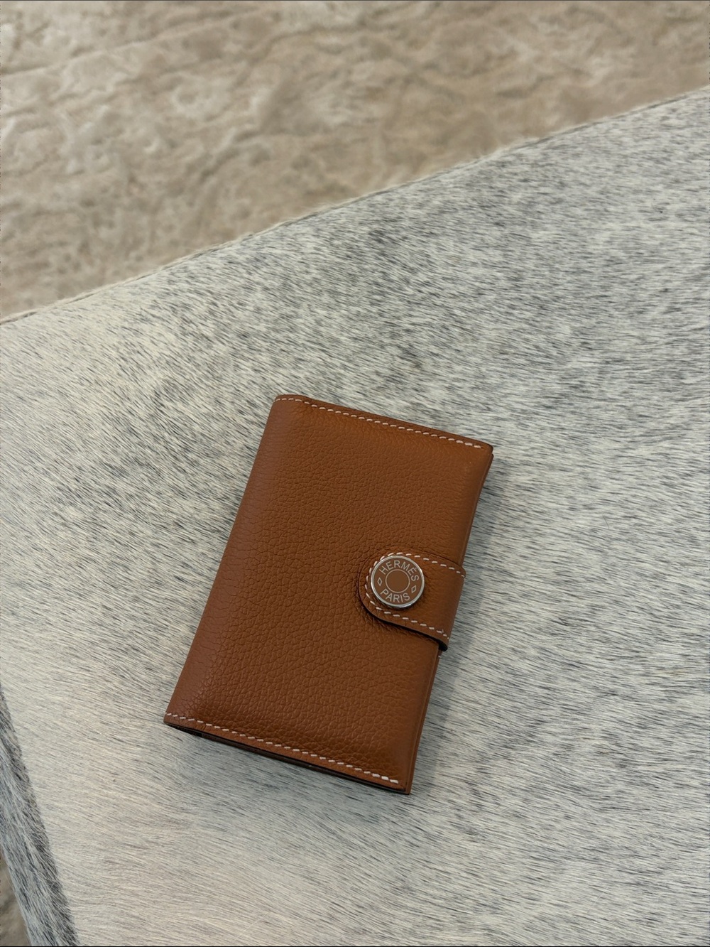 HERMES R.M.S. Card Wallet in Evergrain calfskin (gold/gold) - Picture 4 of 11